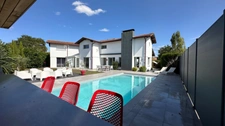 EXCLUSIVE – Architect-designed house with swimming pool in Cap de Bos, Pessac