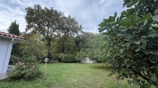 Propriété rare au bord de l'Eau Bourde GRADIGNAN 5 pièces 3 chambres + bureau sur un parc paysager