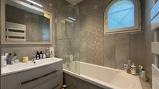 Propriété rare au bord de l'Eau Bourde GRADIGNAN 5 pièces 3 chambres + bureau sur un parc paysager