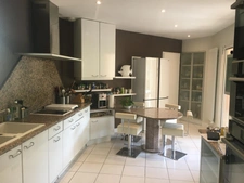 Propriété rare au bord de l'Eau Bourde GRADIGNAN 5 pièces 3 chambres + bureau sur un parc paysager