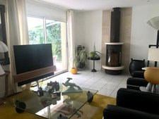 Propriété rare au bord de l'Eau Bourde GRADIGNAN 5 pièces 3 chambres + bureau sur un parc paysager