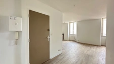 Charmant T3 en pierre, rénové, au calme, au cœur de la ville rue Cruchinet