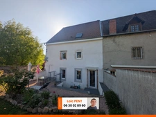 Maison entièrement rénovée de 165m², 7 pièces à vendre à ARFEUILLES (03120)