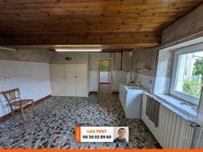 Maison de campagne 6 pièces de 110m² au Mayet de Montagne.
