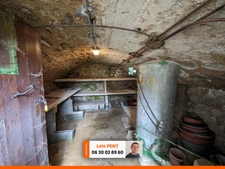 Maison de campagne 6 pièces de 110m² au Mayet de Montagne.