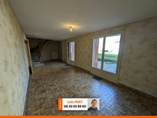 Maison de campagne 6 pièces de 110m² au Mayet de Montagne.
