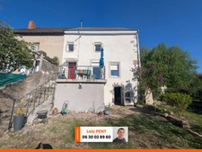 Maison entièrement rénovée de 165m², 7 pièces à vendre à ARFEUILLES (03120)