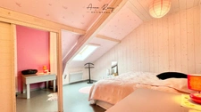 Maison de famille rénovée de 5 chambres, vivable de plain pied, au calme et bien exposée.