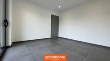 Maison neuve, basse consommation RT2020, vivable de plain-pied, 3 chambres, au calme en bout d'impasse.