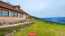Maison plain-pied rénovée intégralement, au calme et au sommet des montagnes, terrain de 6 167m2, sans voisin proche