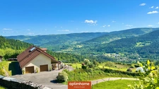 SOUS OFFRE - Maison plain-pied rénovée intégralement, au calme et au sommet des montagnes, terrain de 6 167m2, sans voisin proche