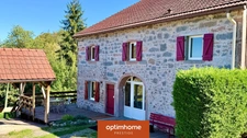 Ferme vosgienne en pierre de 209 m² – entièrement rénovée – 1,3 hectare – vue montagne – vendue meublée