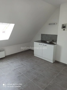 Appartement lumineux au dernier étage – Créé en 2007 avec des volumes optimisés