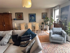 Luxury 4-room family apartment with terrace and double garage in Tours