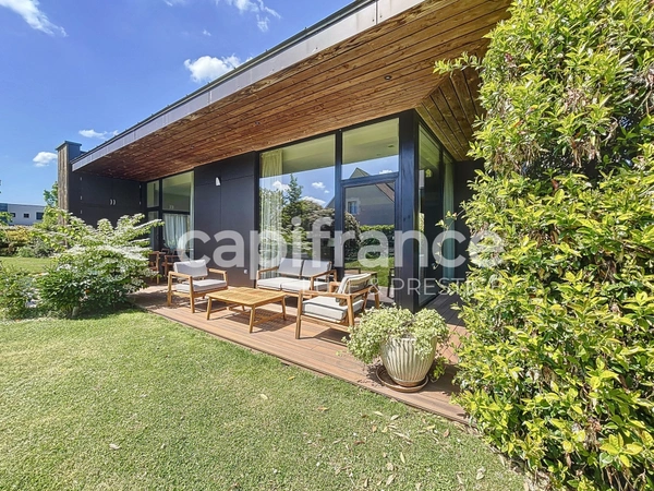 Maison contemporaine 232 m2 5 chambres 