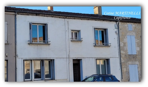 A vendre ASTAFFORT centre du village, maison 228 m² - Terrain de 717,00 m² - Garage