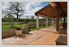Ensemble de 2 maisons - Terrain 1.9 hectare