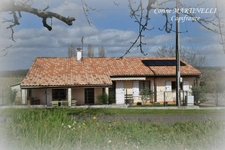 Ensemble de 2 maisons - Terrain 1.9 hectare