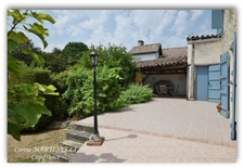 Village house with garden, swimming pool and garage — Heart of Gers