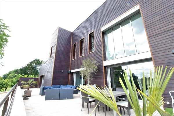 Dpt Yvelines (78), à vendre TRIEL SUR SEINE maison P10 de 443,52 m² - Terrain de 1567,00 m² 