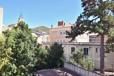 Grand TYPE 4 avec BALCON et CAVE -  DIGNE LES BAINS (04)