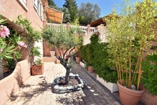  Propriété d’exception, 207 m², 10 pièces, terrain 1 200 m² paysager, piscine, terrasses, vue panoramique.