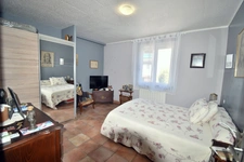 Grand TYPE 4 avec BALCON et CAVE -  DIGNE LES BAINS (04)