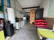 EXCLUSIVITÉ – Charmante maison individuelle de plain-pied avec piscine et 2 garages à Peyruis !