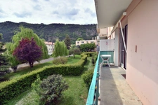 Appartement 3 pièces lumineux avec balocon, vue dégagée, cave et stationnement