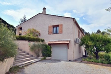 Aiglun, Maison individuelle 6 pièces, 5 chambres avec jardin, terrasse et garage de 30 m²