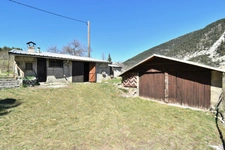 Maison de 4 pièces avec dépendances sur une parcelle de 650 m2 à 1320 mètres d'altitue, PRADS HAUTE BLEONE (04)