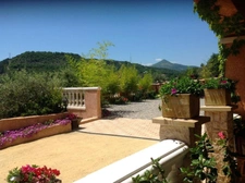  Propriété d’exception, 207 m², 10 pièces, terrain 1 200 m² paysager, piscine, terrasses, vue panoramique.