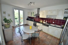 Grand TYPE 4 avec BALCON et CAVE -  DIGNE LES BAINS (04)