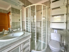  Propriété d’exception, 207 m², 10 pièces, terrain 1 200 m² paysager, piscine, terrasses, vue panoramique.