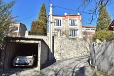 MAISON BOURGEOISE des année 1930  AVEC JARDIN/GARAGE proche CENTRE VILLE