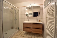 Grand TYPE 4 avec BALCON et CAVE -  DIGNE LES BAINS (04)