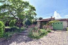 A vendre MAISON DE PLAIN-PIED AVEC JARDIN, 4 CHAMBRES, GARAGE, QUARTIER RECHERCHE ! 