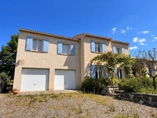 Maison 137 m² + T2 indépendant | 4 chambres | 3 SDB | Double garage | Terrain 1 497 m² | Vue exceptionnelle