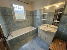 Maison 137 m² + T2 indépendant | 4 chambres | 3 SDB | Double garage | Terrain 1 497 m² | Vue exceptionnelle
