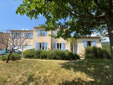 Maison 137 m² + T2 indépendant | 4 chambres | 3 SDB | Double garage | Terrain 1 497 m² | Vue exceptionnelle