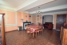 Centre-ville de  Digne les Bains, Appartement à rénover , possibilité de deux logements 