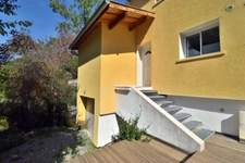 Maison contemporaine 4 pièces avec terrasse, garage et cave à 15 min de Digne-les-Bains