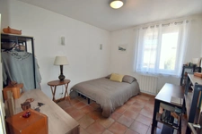 Grand TYPE 4 avec BALCON et CAVE -  DIGNE LES BAINS (04)