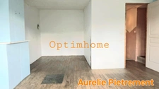 Maison à rénover de 181m², 4 chambres avec terrasse couverte et grand terrain.