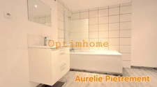 Maison à rénover de 181m², 4 chambres avec terrasse couverte et grand terrain.