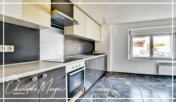 Maison à vendre 3 chambres 100m² à Lindre-Basse (57) proche de Dieuze, conviviale avec grand jardin