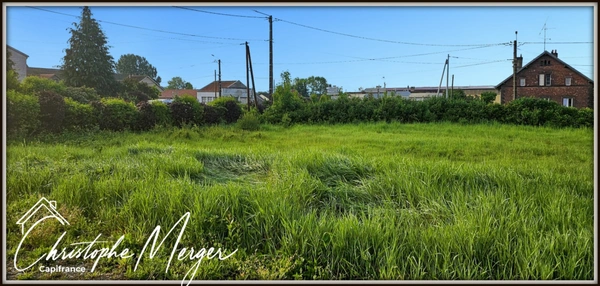 Terrain constructible à vendre 772 m² à Dieuze (57), viabilisé, proche centre ville