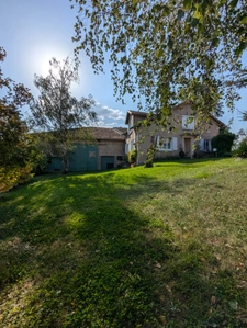 Baisse de prix Maison à Evres de 130m2 avec un Gite 150m2 séparé et des  espaces granges, asinerie . Exclusivité.  