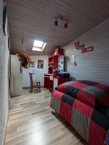 Baisse de prix Maison à Evres de 130m2 avec un Gite 150m2 séparé et des  espaces granges, asinerie . Exclusivité.  