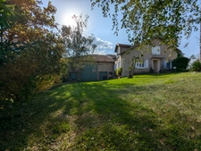 Baisse de prix Maison à Evres de 130m2 avec un Gite 150m2 séparé et des  espaces granges, asinerie . Exclusivité.  